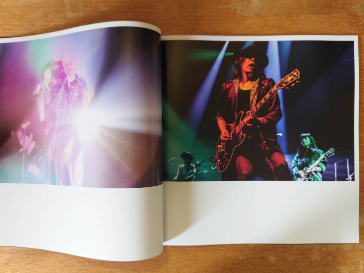 【即決】ラブ・サイケデリコ LOVE PSYCHEDELICO/写真集「20th Anniversary Tour 2021 Special Photo Book」(Live Photo Album)の画像5