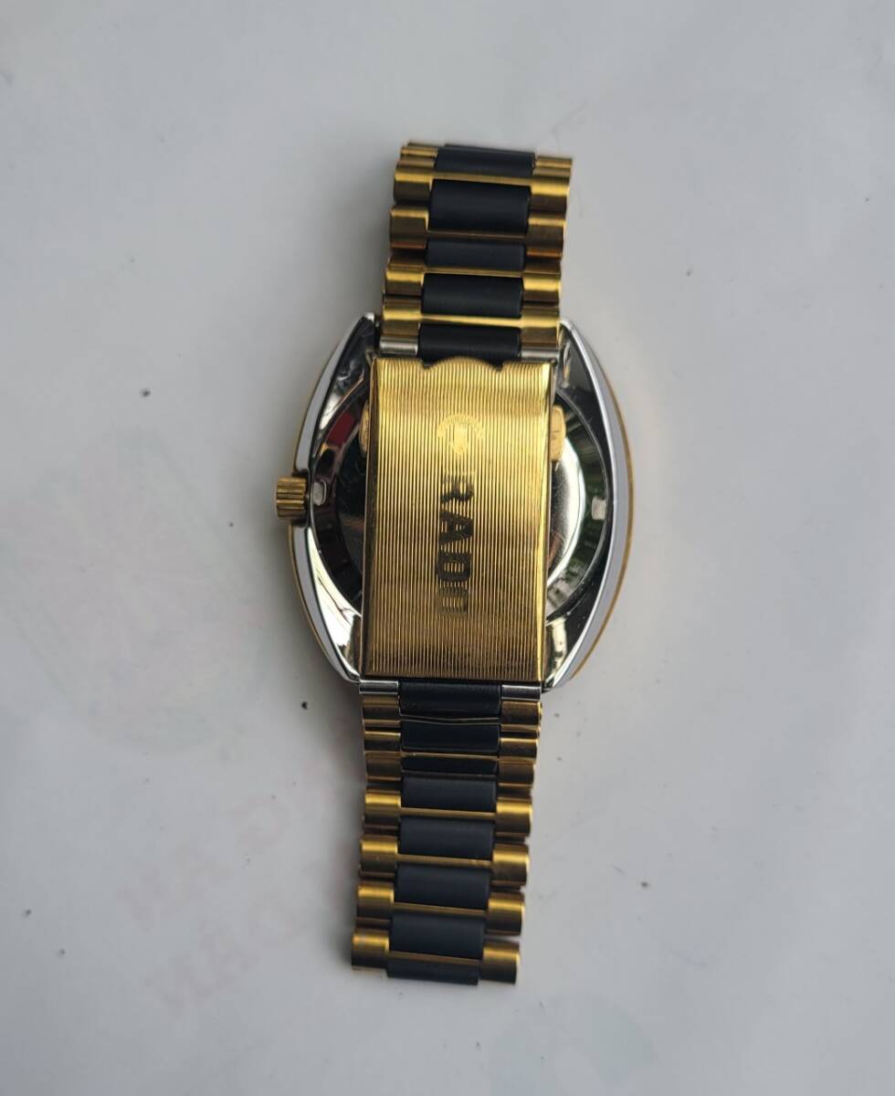 こちらはラドーのイエローのメンズ腕時計です。動作確認済みです。_画像5