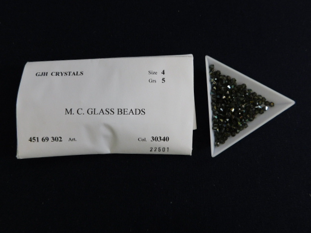2969△未使用 チェコビーズ M.C.GLASS BEADS ブラック系 GJH CRYSTALの画像1