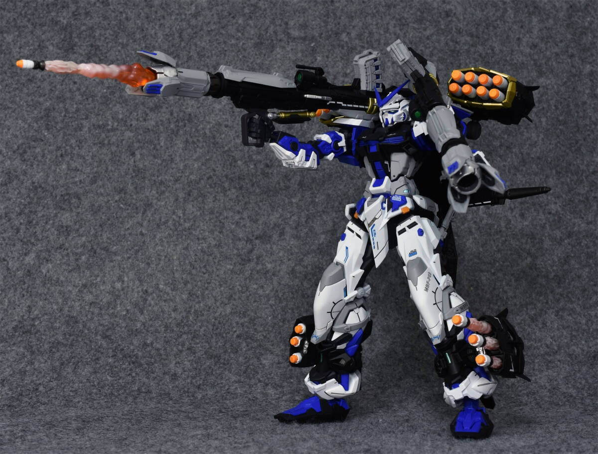 【MG 1/100 MBF-P03 ガンダムアストレイブルーフレーム Gundam Astray Blue Frame 徹底改修塗装完成品 機動戦士ガンダムSEED】36 -80_画像9