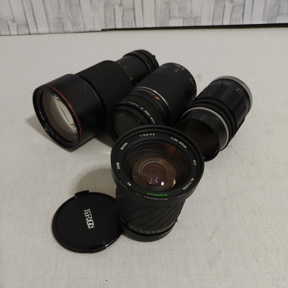 F042 Canon135mm F2.5 MACRO 28-105mm F3.5-4.5 Tokina 80-200mm F2.8 canon 75-300mm F4-5.6 カメラレンズ レンズ_画像1