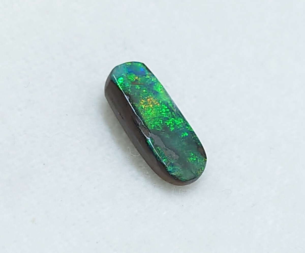 極美品！　ボルダーオパール　2.34ct ルース（LA-6832）_画像4