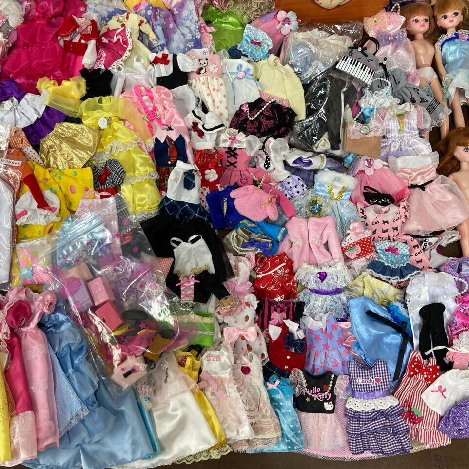 RK082) Junk put on . change doll doll large amount set set sale Takara Tommy Mattel OIKE oo ike Licca-chan Jenny small articles costume retro have 
