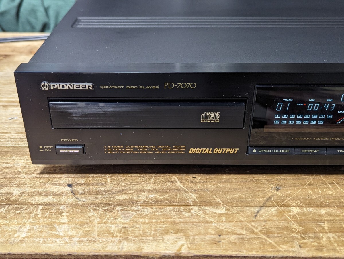 PIONEER CDプレーヤー　PD-7070 再生可保証なし_画像2