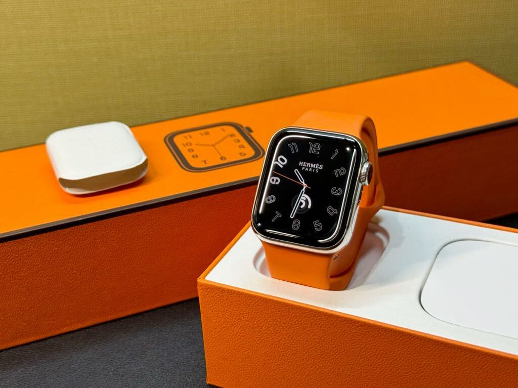 ☆即決 美品 100% HERMESバンド Apple Watch series6 HERMES 40mm アップルウォッチ エルメス GPS+Cellular ステンレス シリーズ6 685の画像1