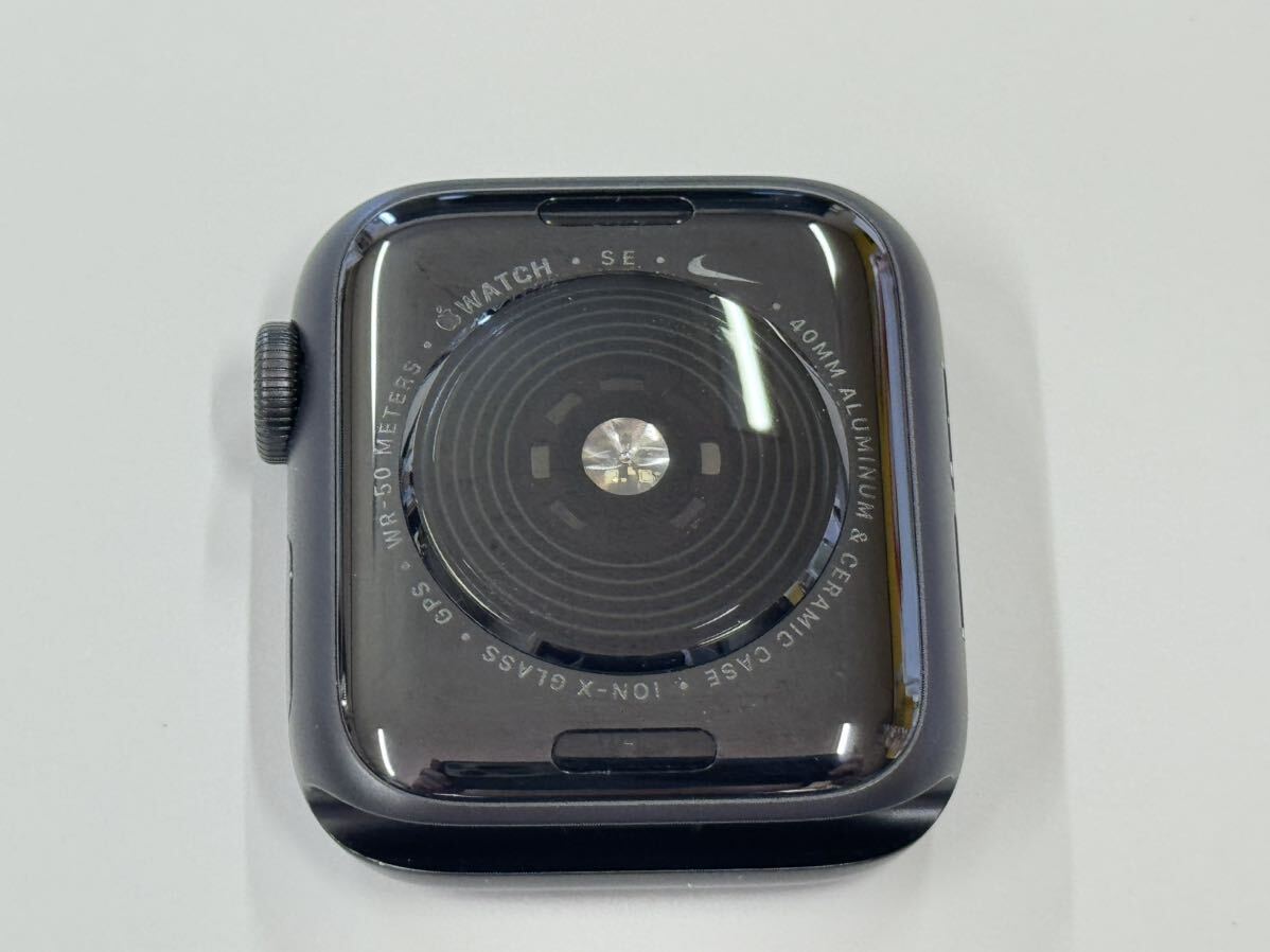 ☆即決 バッテリー100% Apple Watch SE Nike 40mm スペースグレイアルミニウム アップルウォッチ GPSモデル 602_画像7