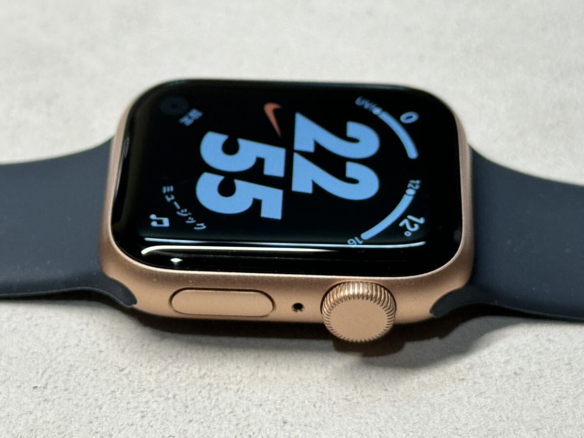 ☆即決 美品 バッテリー94％ 初めての方もオススメ Apple Watch SE 40mm ゴールドアルミニウム アップルウォッチ GPSモデル 603_画像4