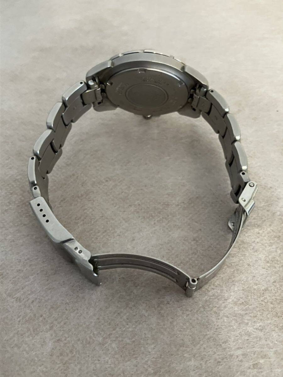 不動 セクター450　SECTOR450　メンズ 200ｍダイバー腕時計　クオーツ デイト ブルー文字盤　SWISSMADE SECTOR_画像8