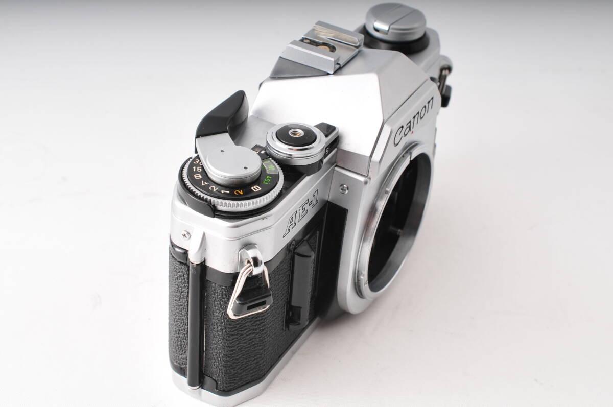 極美品 Canon AE-1 ボディ シルバー ★カメラ専門店にて動作確認済み キヤノン 一眼レフ フィルムカメラ_画像3