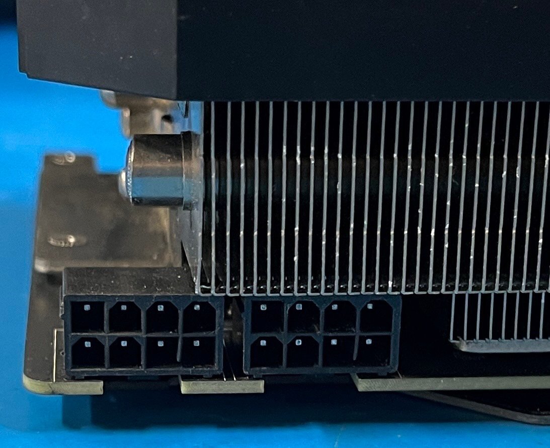 ジャンク扱い　MSI RX5700XT グラフィックボード 8GB DDR6 Displayport×3 HDMI×1 8ピン×2補充電源　FAN不良_画像3