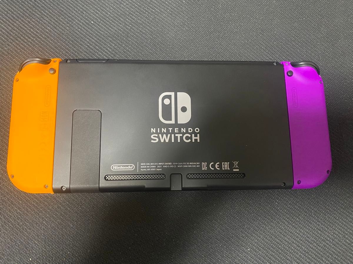 Nintendo Switch本体　Nintendo TOKYO 限定カラー