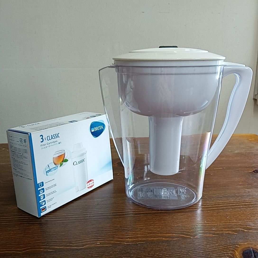 BRITA ブリタ アルーナ　クラシック　 ポット型浄水器　1.9L