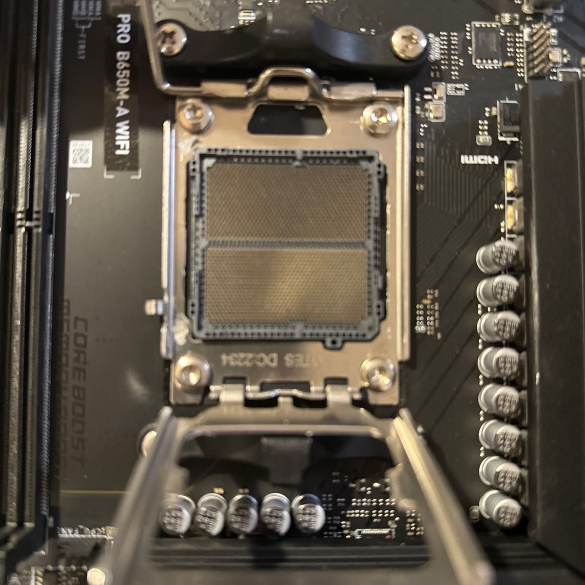 MSI PRO B650M-A WIFI AMD AM5 やや難ありのためジャンク扱い