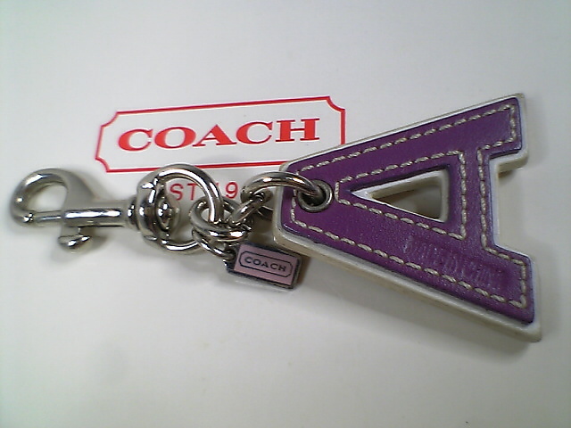 ★美品！★ＣＯＡＣＨ コーチ★とってもお洒落で可愛い♪クリップ型キーホルダー■ＣＯＡＣＨメタルチャームプレート付■本物■の画像1