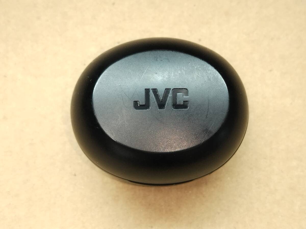 【USED】 JVC ケンウッド Bluetooth ワイヤレス イヤホン HA-A5T ブラック 充電ケースのみ_画像1