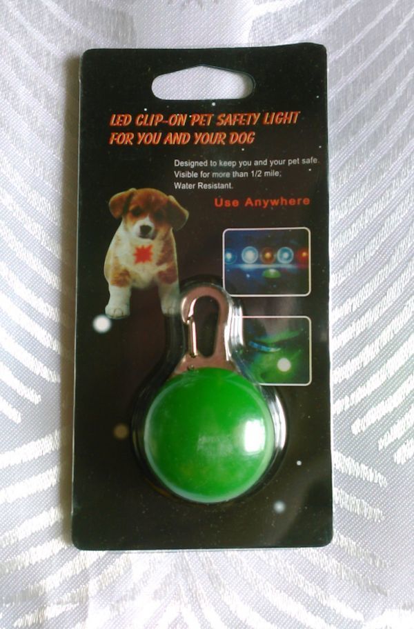 ■LED ペンダント ライト■ペット用【グリーン】LEDライトの光が明るく安全♪首輪やハーネスにクリップで簡単取付!お散歩バッグにも【緑】_画像9