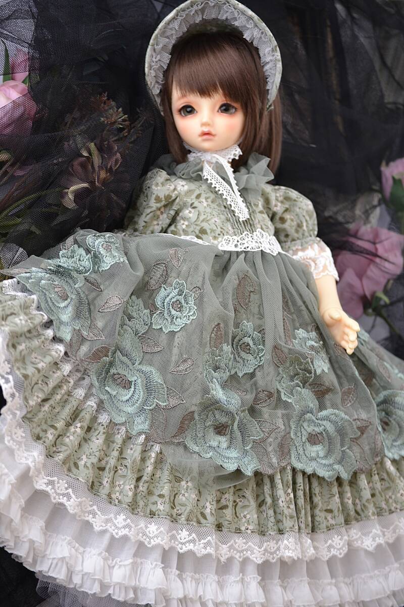 * Super Dollfie MSD*SDM doll out Fit * sombreness green. apron dress *