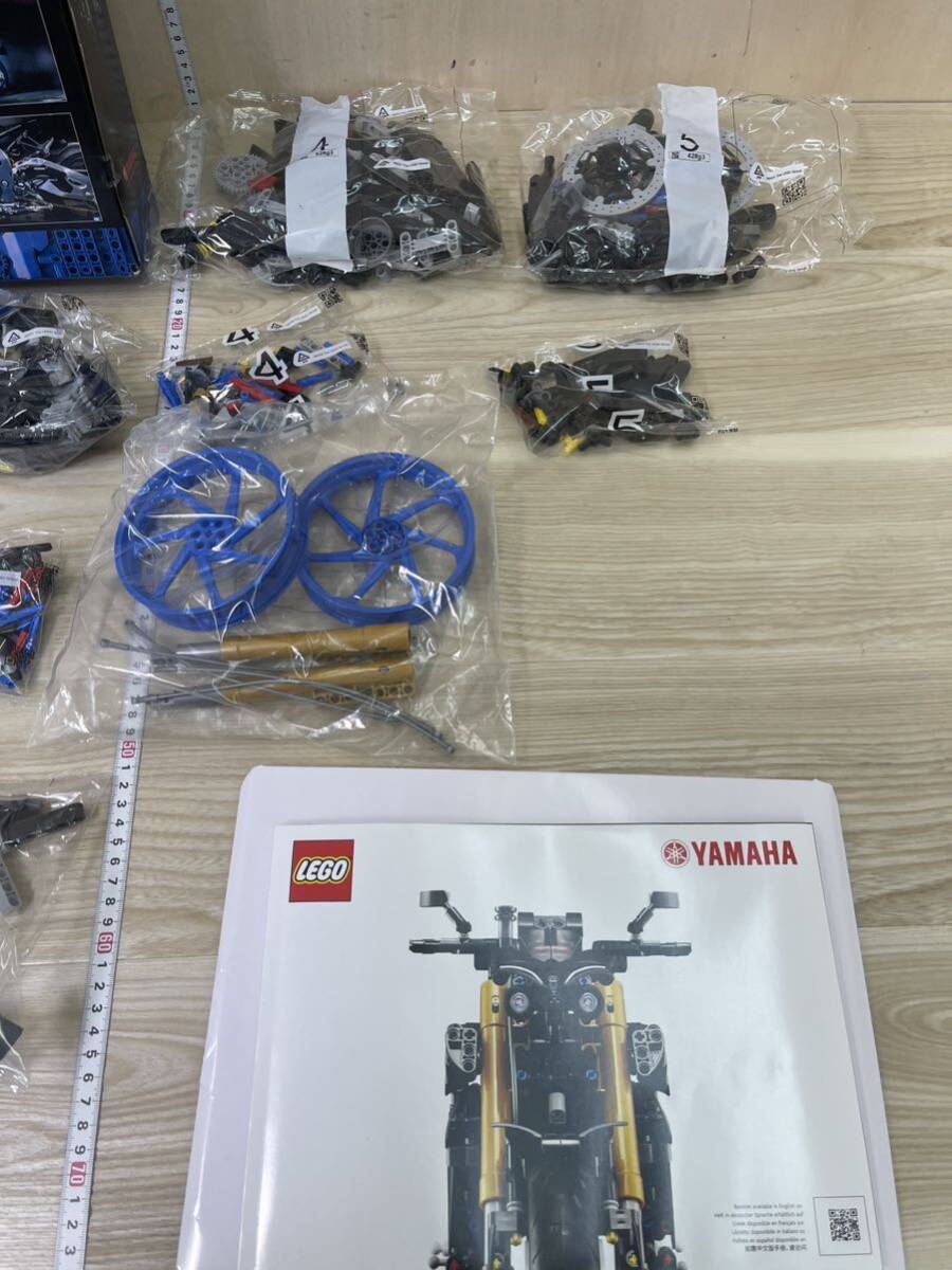 LEGO レゴテクニック YAMAHA MT-10SP 42159 1478pcs 元箱に破損あり の画像4