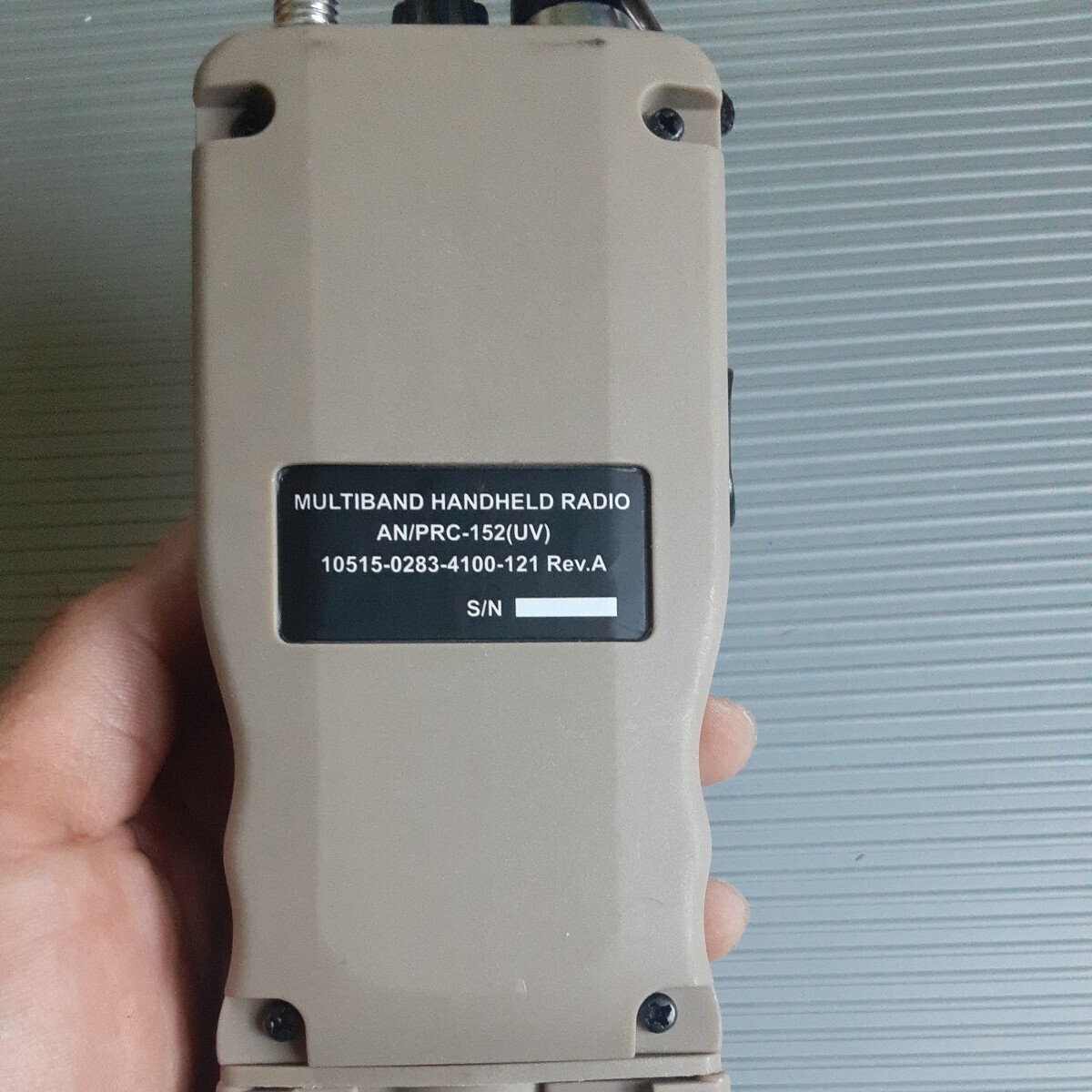 (中古)メーカー不明おそらくFMA PRC152 ダミー無線機 DST ポーチ付きの画像4