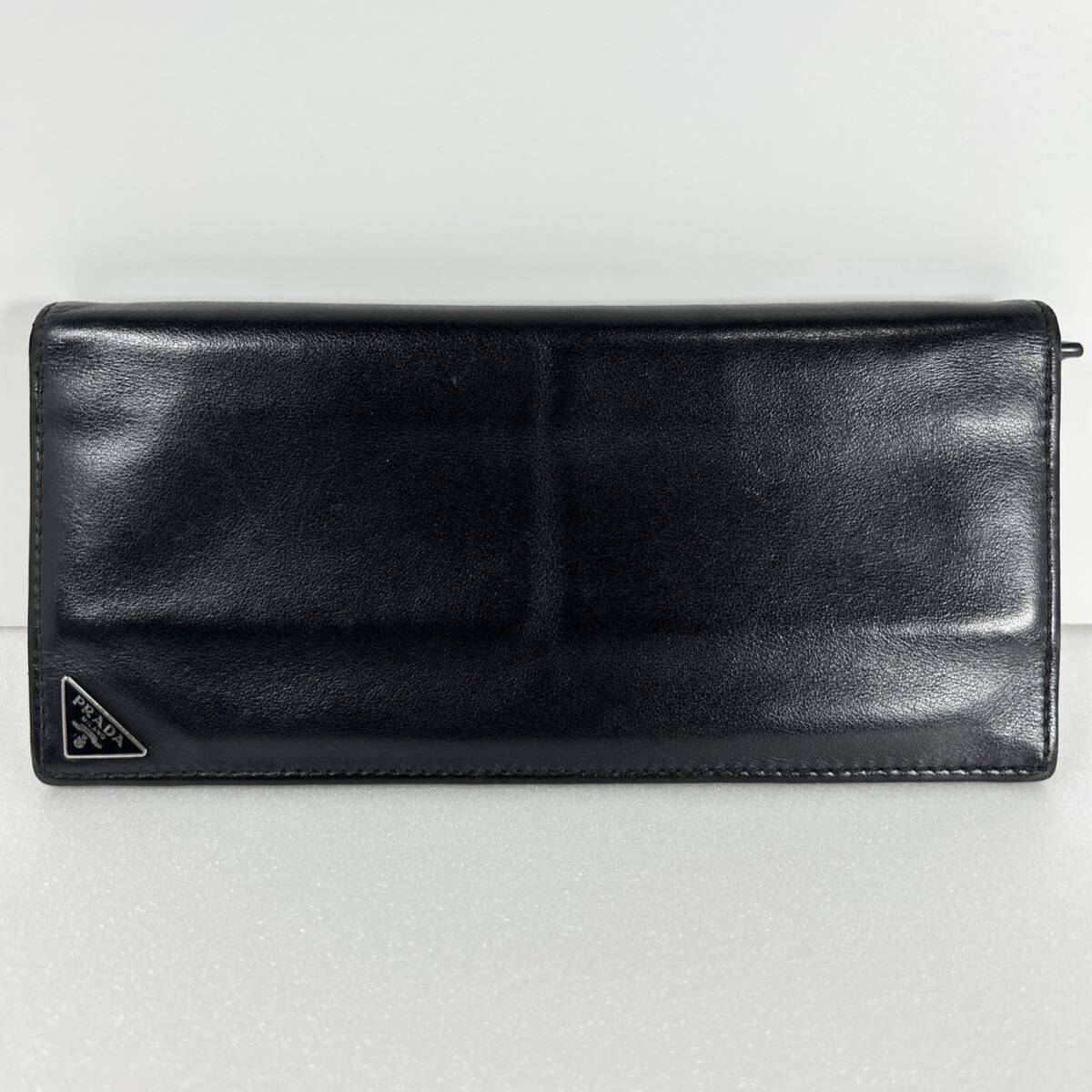 PRADA プラダ 長財布 三角ロゴ ロゴプレート レザー ブラック 黒 小銭入れ Wallet 二つ折り財布　カードケース _画像2