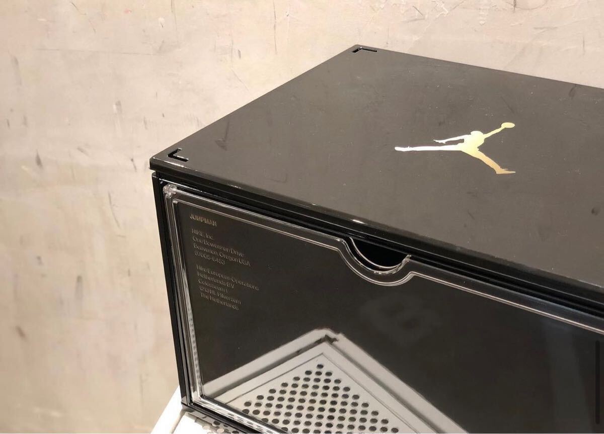 競売 NIKE x 送込 箱付 未使用品 非売品シューズボックス JORDAN 家具・インテリア