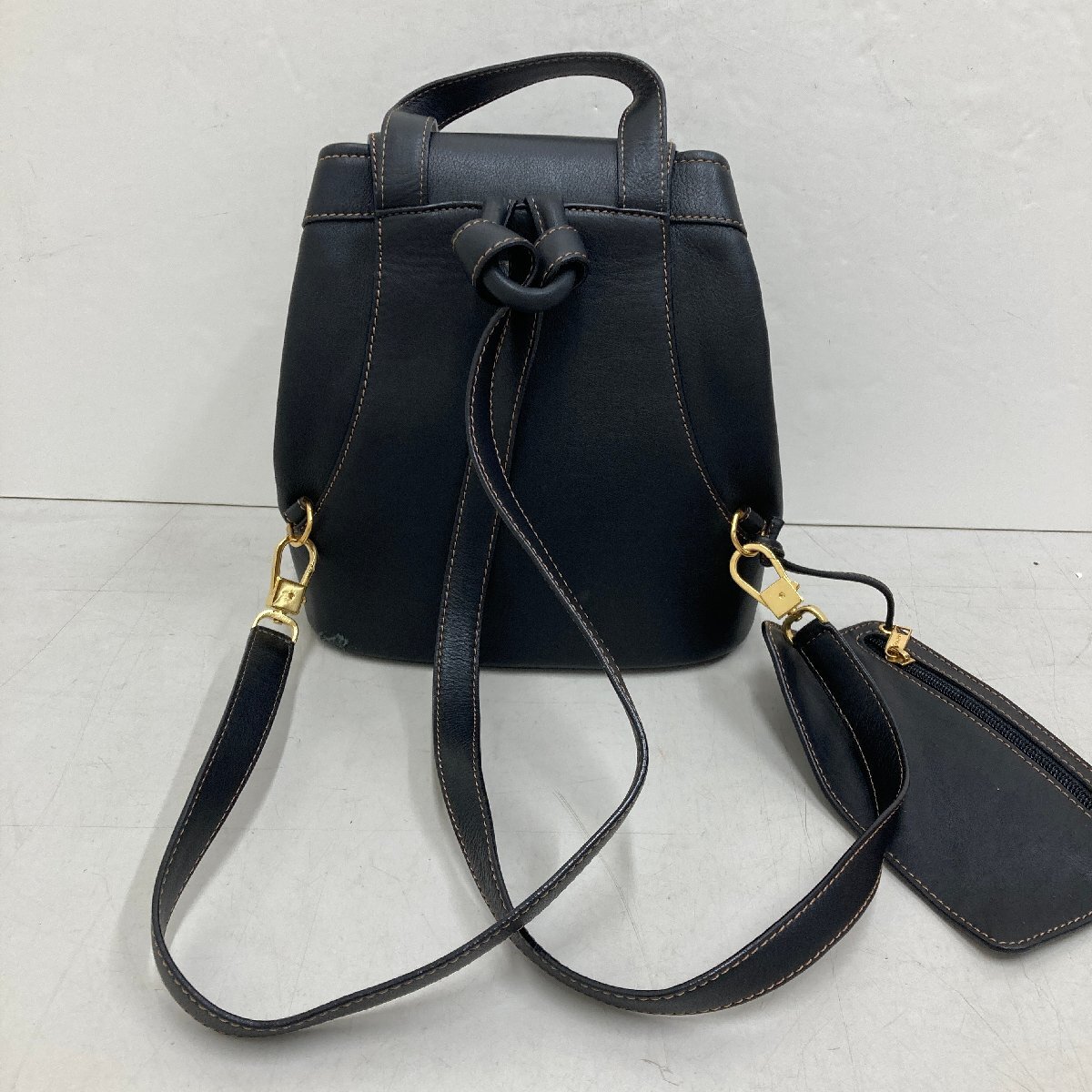 ◆◇[6] LOEWE ロエベ リュックサック ミニリュック バックパック レザー 黒 06/032606ｍ◇◆の画像2