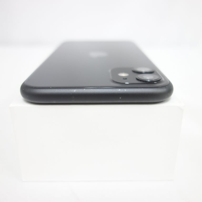 **60日保証** SIMフリー iPhone 11 64GB ブラック au NW利用制限〇 送料無料 インボイス対応可 【k0421-200-0425本】兼P_画像3