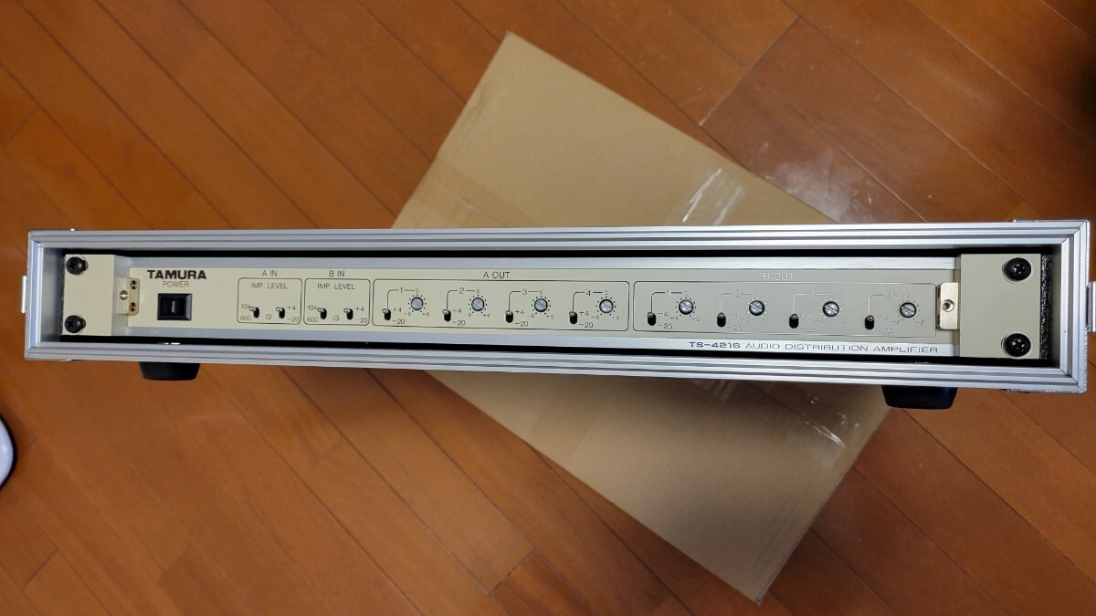 タムラ　TAMURA AUDIO DISTRIBUTION AMPLIFIER　TS-4216　放送用　オーディオディストリビューションアンプ　ハードケース付き_画像3