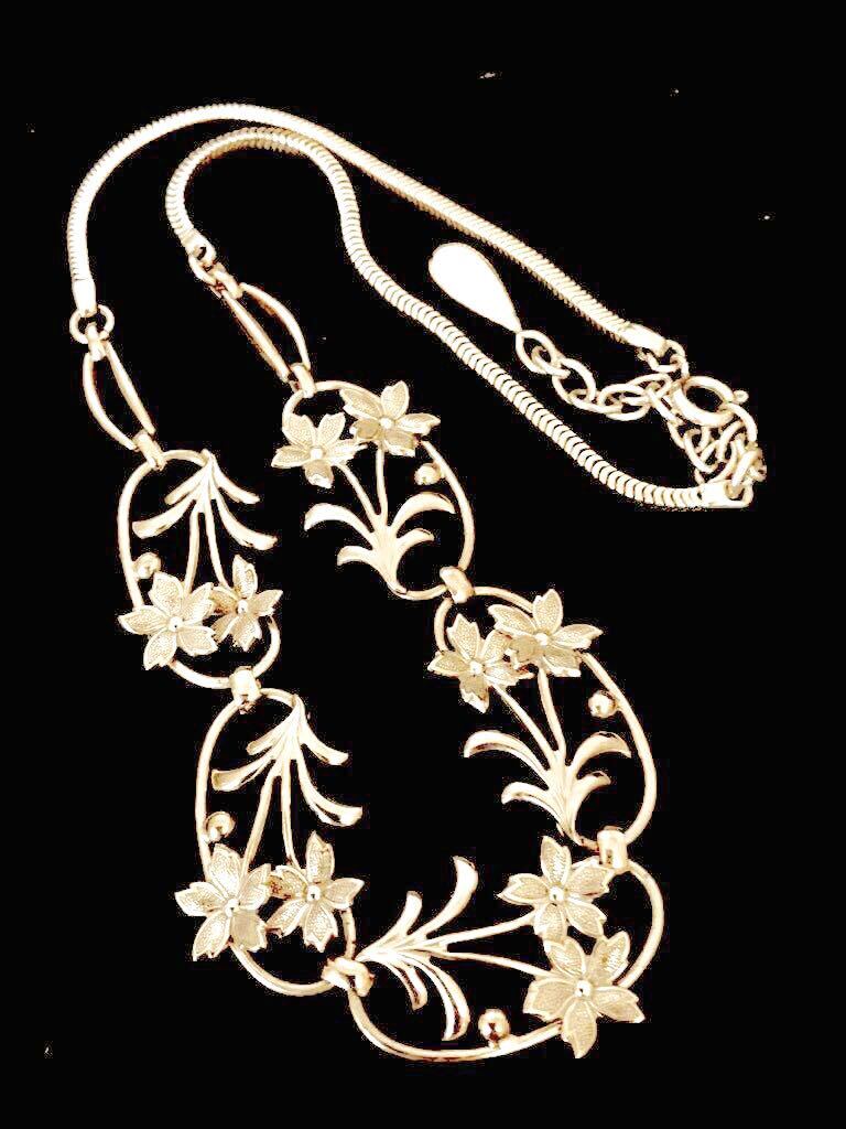  Germany Vintage R.GOLD yellow gold flower pattern engraving skill rope chain necklace 15.6g roll do Gold Vintage Gold 