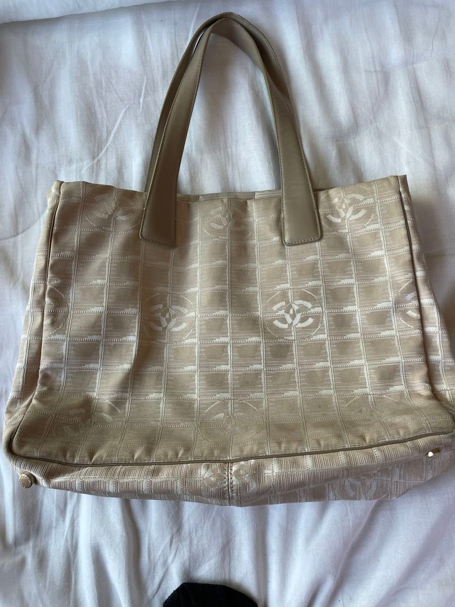 CHANEL シャネルニュートラベルライン トートバッグベージュ CHANEL シャネルニュートラベルライン トートバッグベージュ