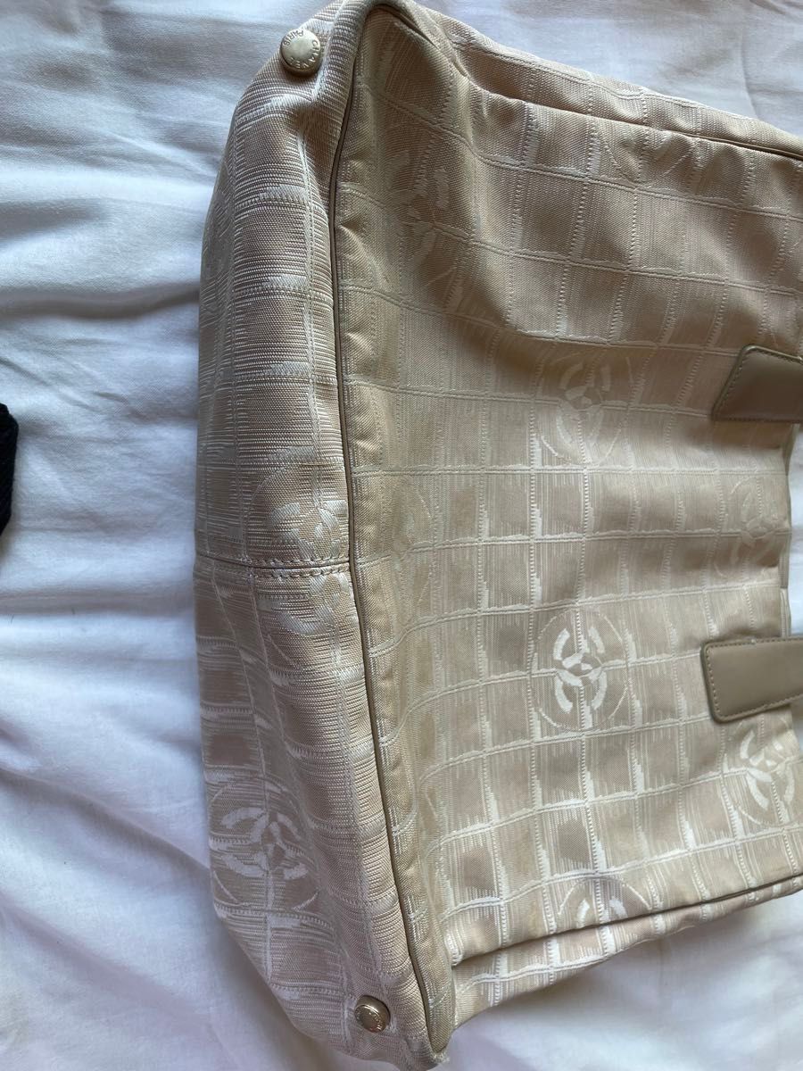 CHANEL シャネルニュートラベルライン トートバッグベージュ CHANEL シャネルニュートラベルライン トートバッグベージュ
