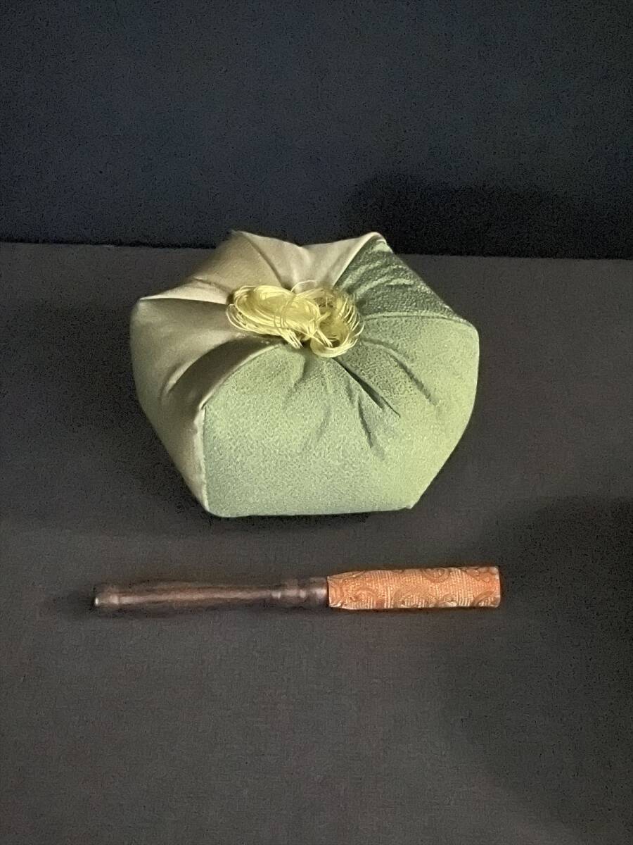 まごころ堂 品 最高級六角おりんセット 裏金台 本金メッキおりん まごころ堂 品 最高級六角おりんセット 裏金台 本金メッキおりん
