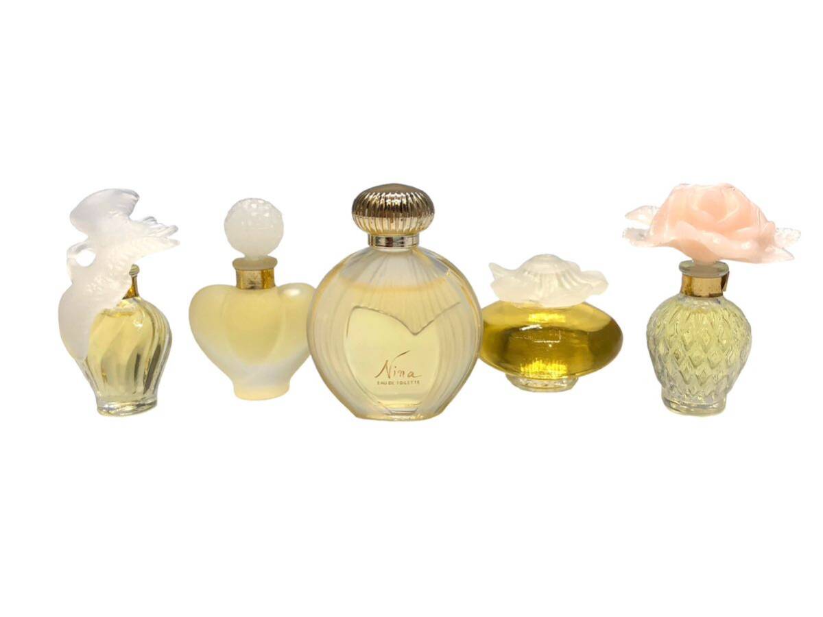 未使用!! Parfums NINA RICCI PARIS ニナ リッチ ミニ香水 5個セット レディース ミニボトル フレグランス ALCOHOL WATER FRAGRANCE 保管品の画像2