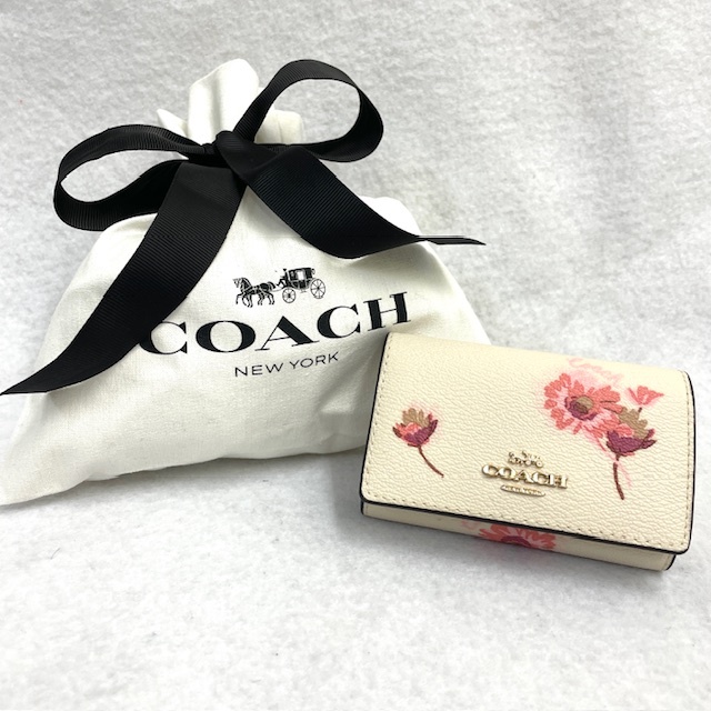 COACH コーチ ファイブリング ５連 キーケース レザー フラワーホワイト ロゴ ゴールド 本革 新品未使用_画像1