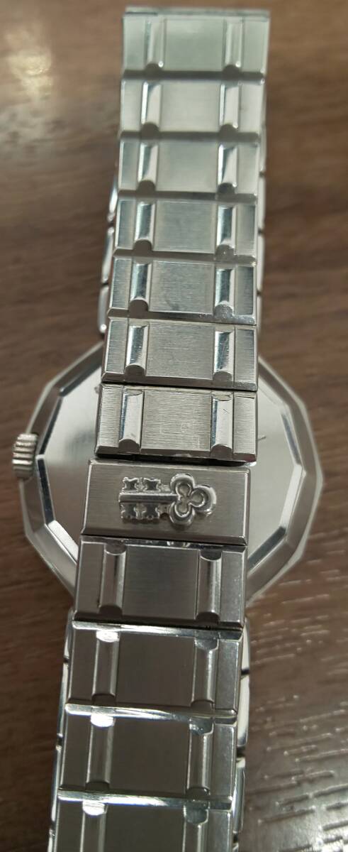 CORUM コルム アドミラルズカップレディース 腕時計 アイボリー×シルバー デイト 国旗 39.610.20V50B ブレスの画像4