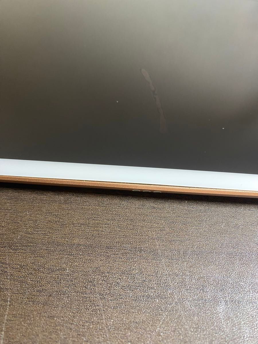 66959 iPad7世代 32GB ゴールド　SIMフリー　中古品　※本体のみ