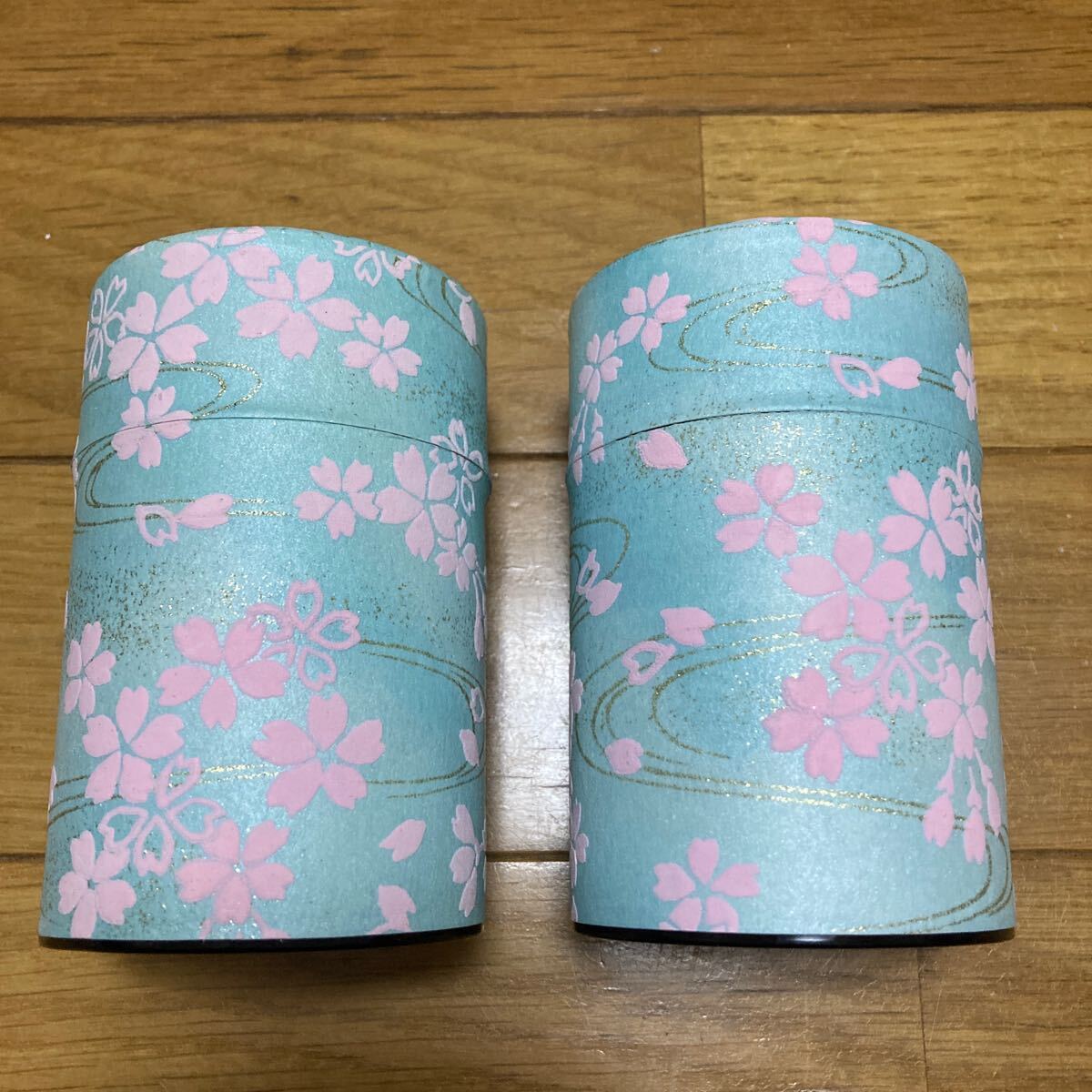 2個セット さくら 桜 金ラメ 茶筒 お茶缶 和柄 茶器 茶道具 和柄 器 茶道具 小物入 中蓋付き 和風 空缶 日本土産 キラキラ ピンク 花柄 桃_画像2