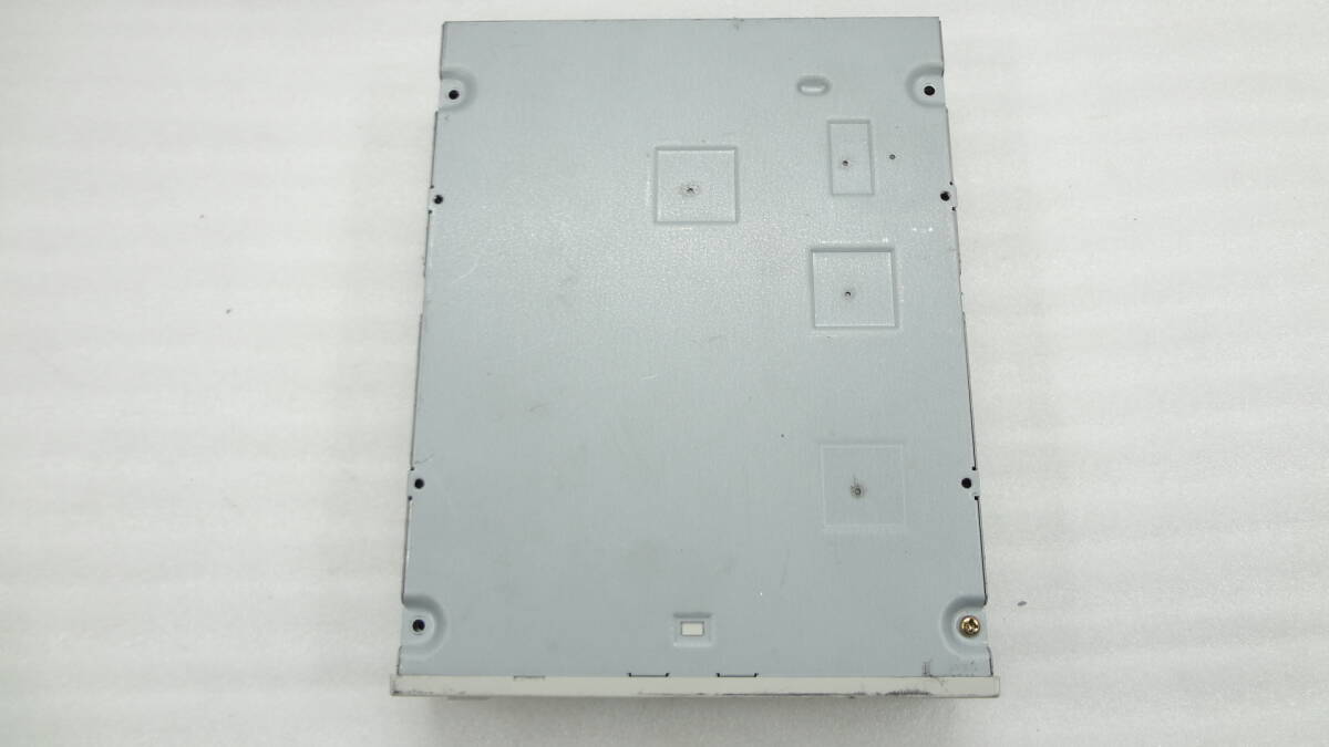 DVDマルチドライブ 日立LG H・L Data Storage GSA-4120B(ANCBA0) IDE ジャンク品 (ｗ798)_画像3