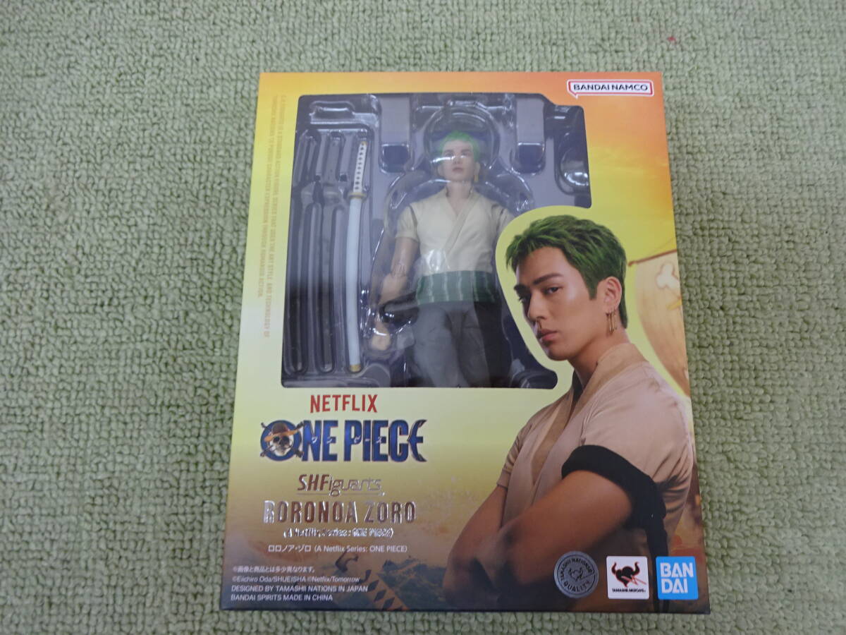 084-K95) 未開封品 S.H.Figuarts ロロノア・ゾロｃ (A Netflix Series ONE PEACE) バンダイの画像1