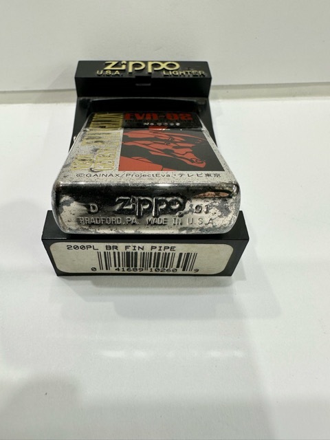 284-HK64)中古 ZIPPO ジッポライター 2001年製 エヴァンゲリヲン EVA-02 NO.0099 オイルライター 喫煙具 アニメ キャラクター_画像4