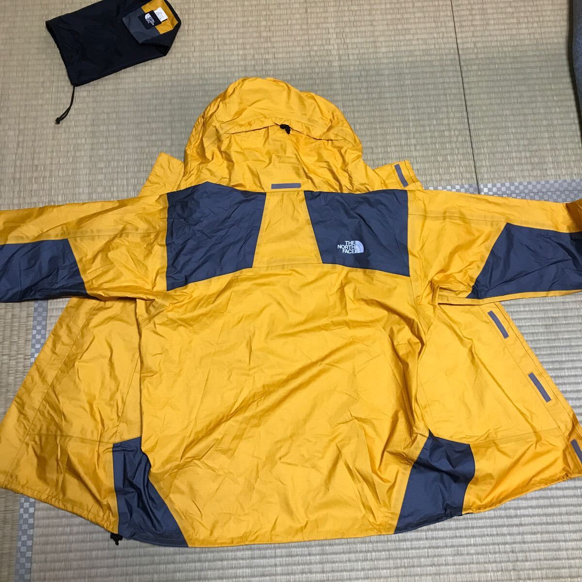 ★中古美品★ノースフェイス GORE-TEX ゴアテックス レインウェア メンズ Ｌサイズ カラーYGの画像6