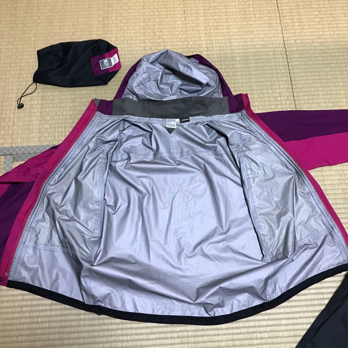 ★数回着用の美品★ノースフェイス レインウェア GORE TEX ゴアテックス　レディースMサイズ_画像5