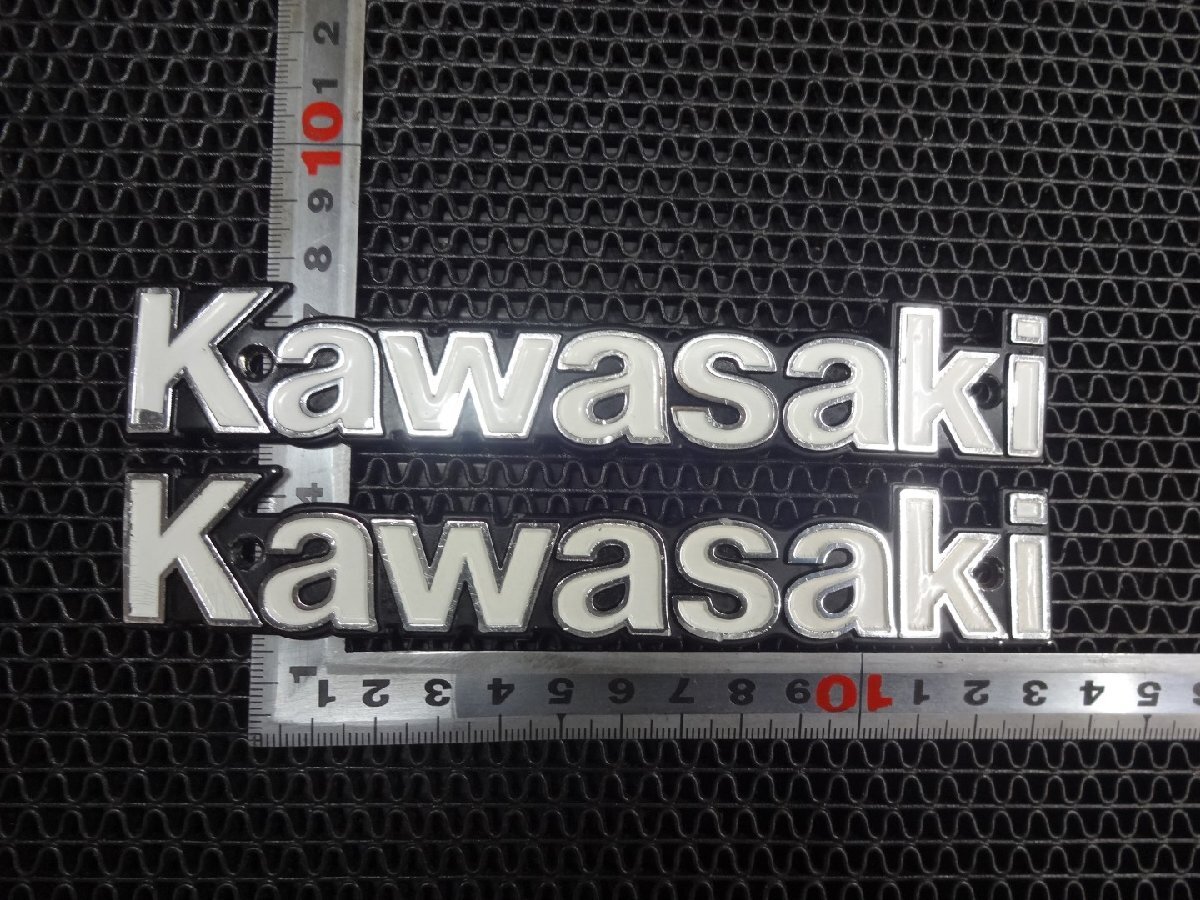 カワサキ Z400 K4 タンクエンブレム左右 ショートピッチ（旧車絶版 6速 ツイン Z400カスタム Z400B Z400LTD FX Z1 Z2 Z750RSの画像2
