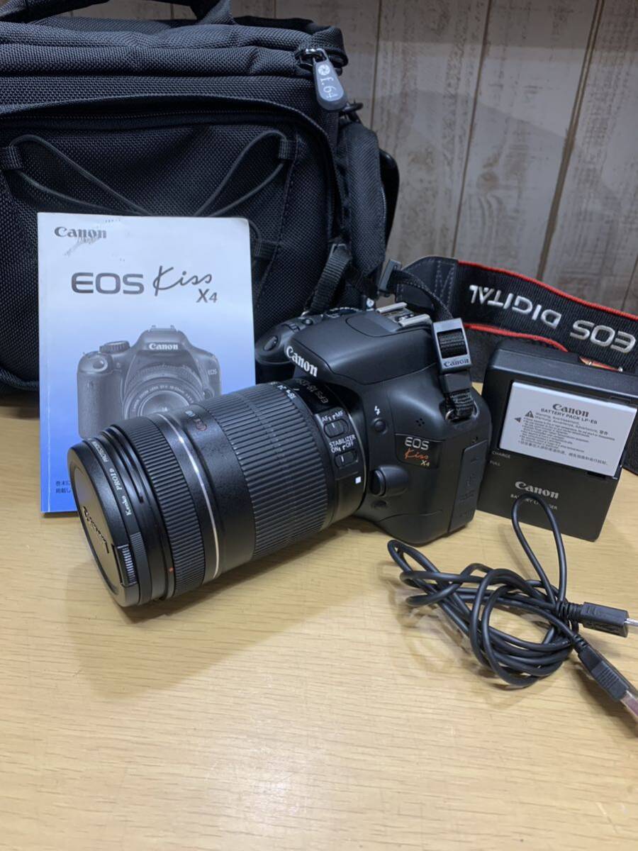 Canon EOS kiss X4 デジタル一眼レフカメラ キャノン 1412906303 CANON ZOOM LENS EF-S 18-135mm 1:3.5-5.6 IS φ67mm バッグ付 電源確認済の画像1