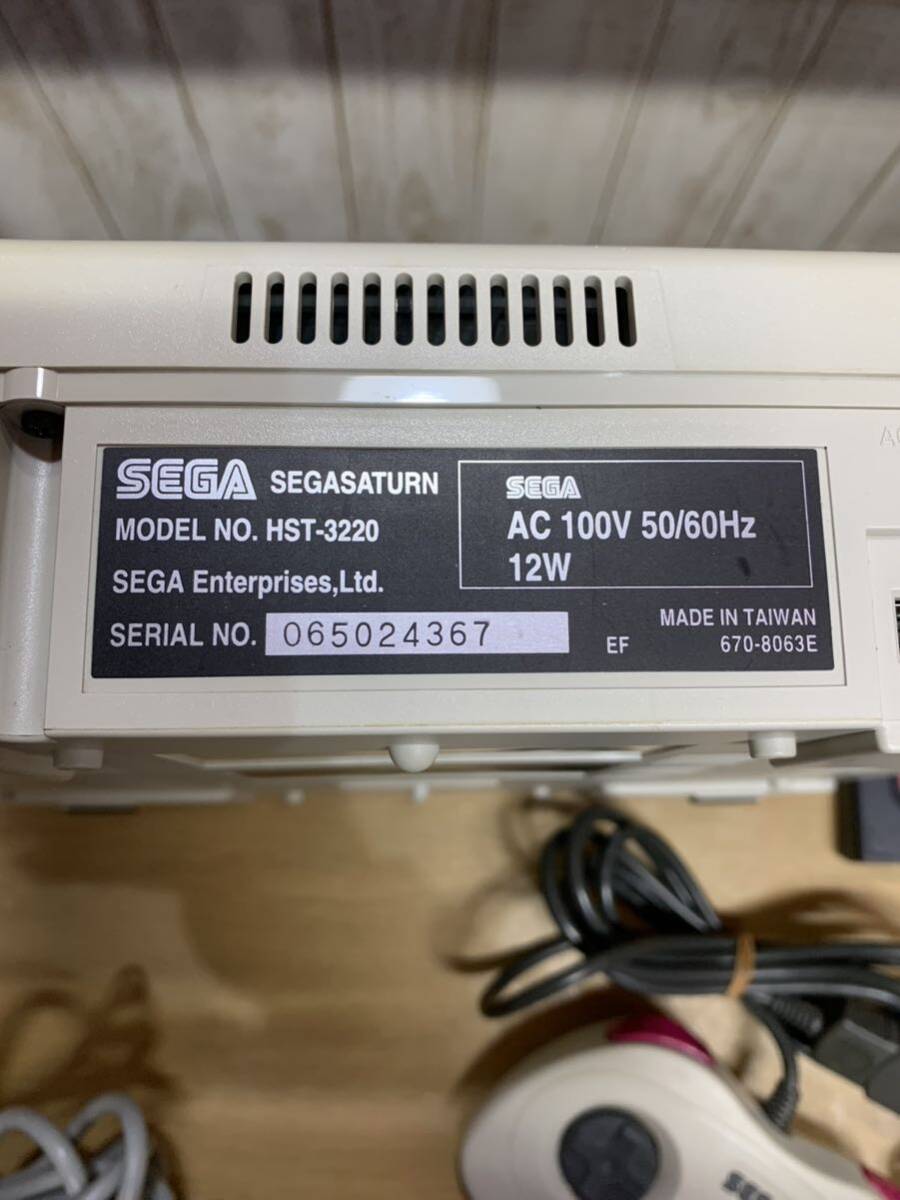 中古 セガサターン SEGA SATURN 本体 コントローラー ケーブル 付属品 通電確認済 HST-3220 セガ ゲーム機 ゲームの画像7