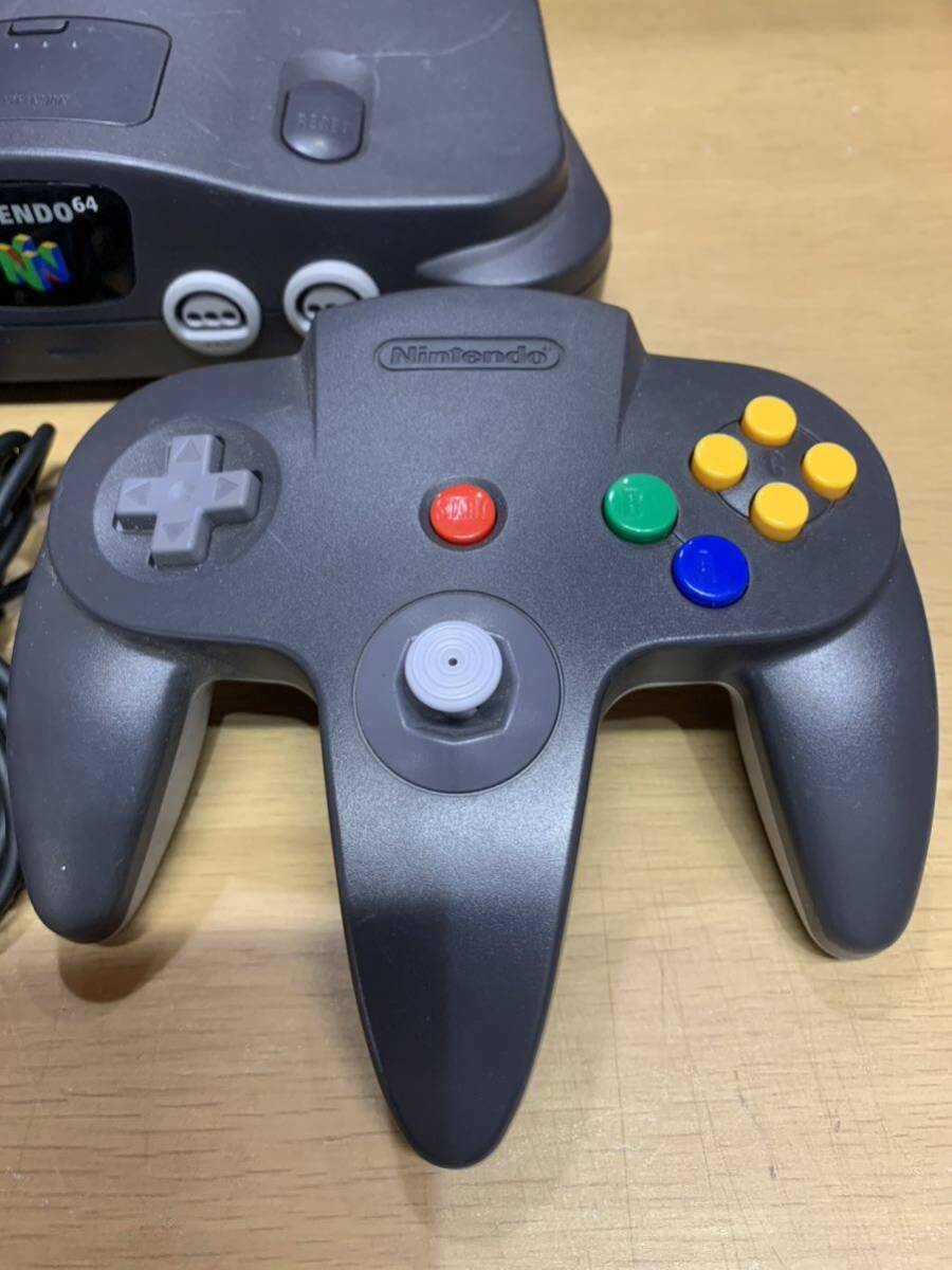 中古 NINTENDO 64 本体 NUS-001 JPN コントローラー アダプター 通電確認済 Nintendo 任天堂 ロクヨン の画像3