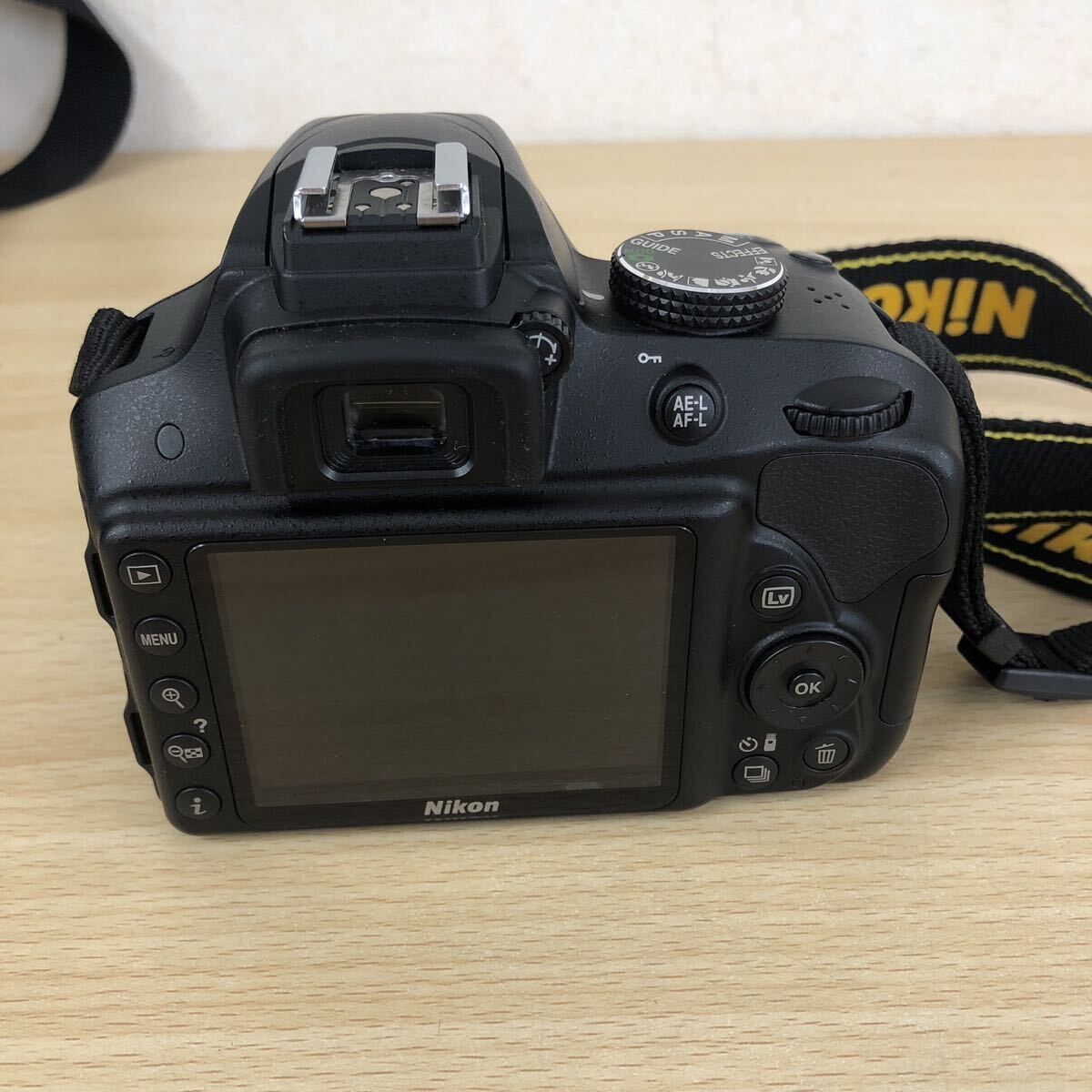 中古品 Nikon ニコン D3300 ダブルズームキット デジタル一眼レフカメラ 18-55mm 55-200mm_画像3