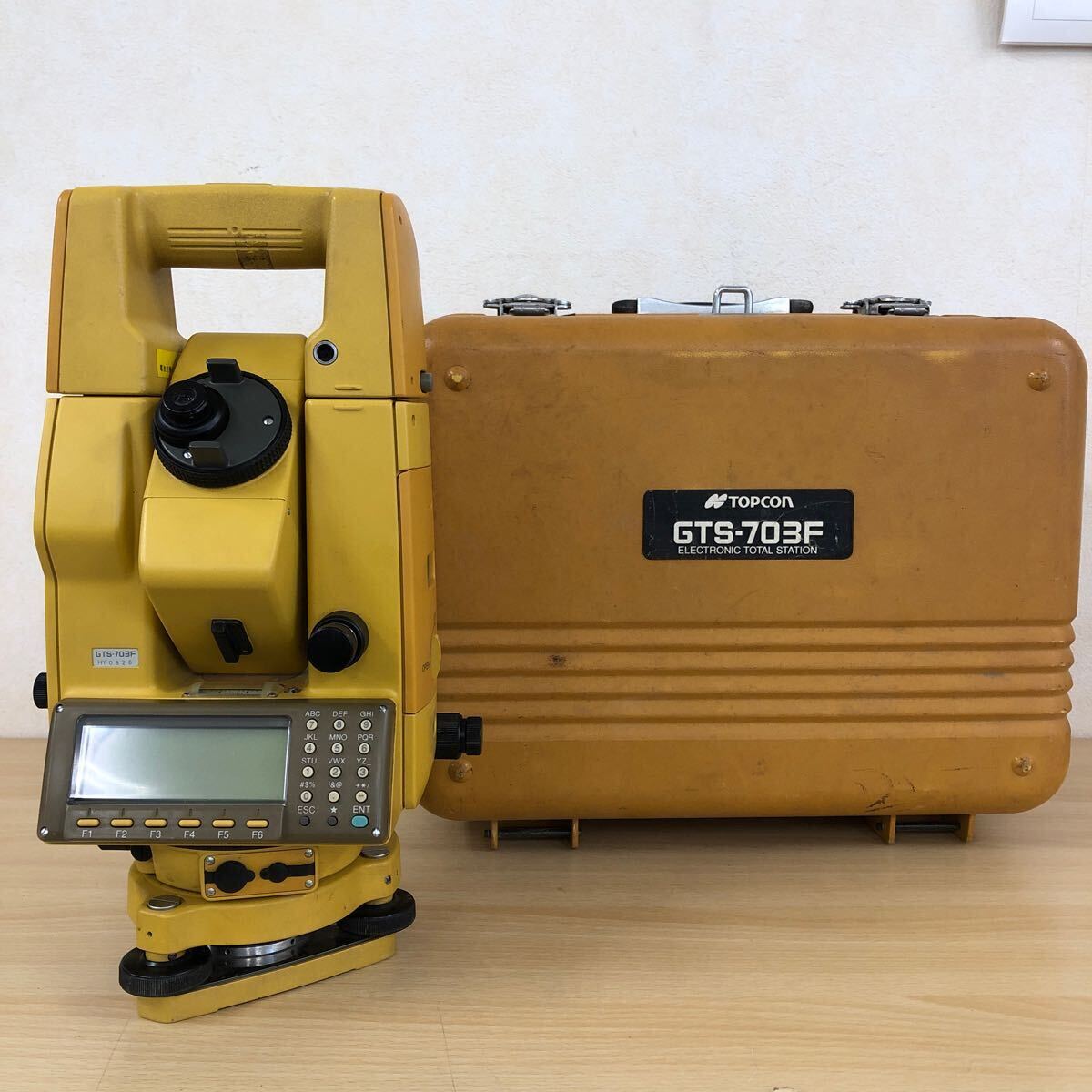 現状品 測量機 トプコン TOPCON トータルステーション GTS-703F 工具・DIY用品 測定器の画像1