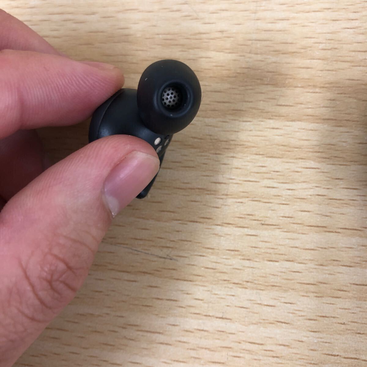 中古品 グーグル Google Pixel Buds フルワイヤレスイヤホン Almost Black GA01478-UK 2020年製 イヤホン・家電の画像9