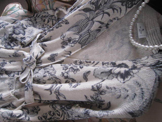 クローゼット整理！ETRO 75%linen・25%silk 春夏用 長袖wrapカーディガン 42 試着のみ未使用_画像3